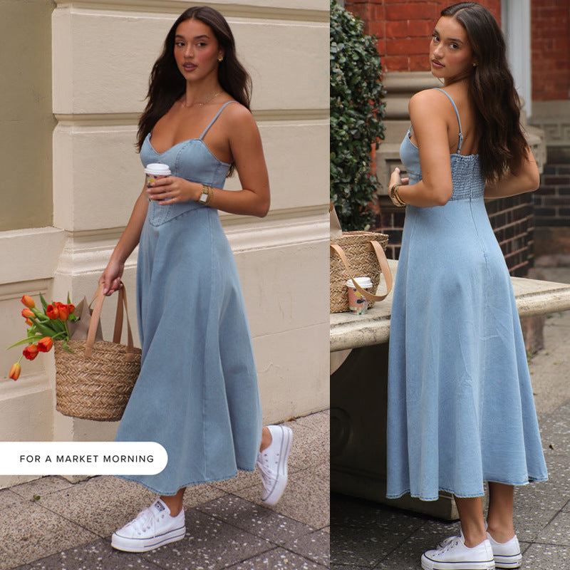 Lässiges, fließendes Denim-Kleid