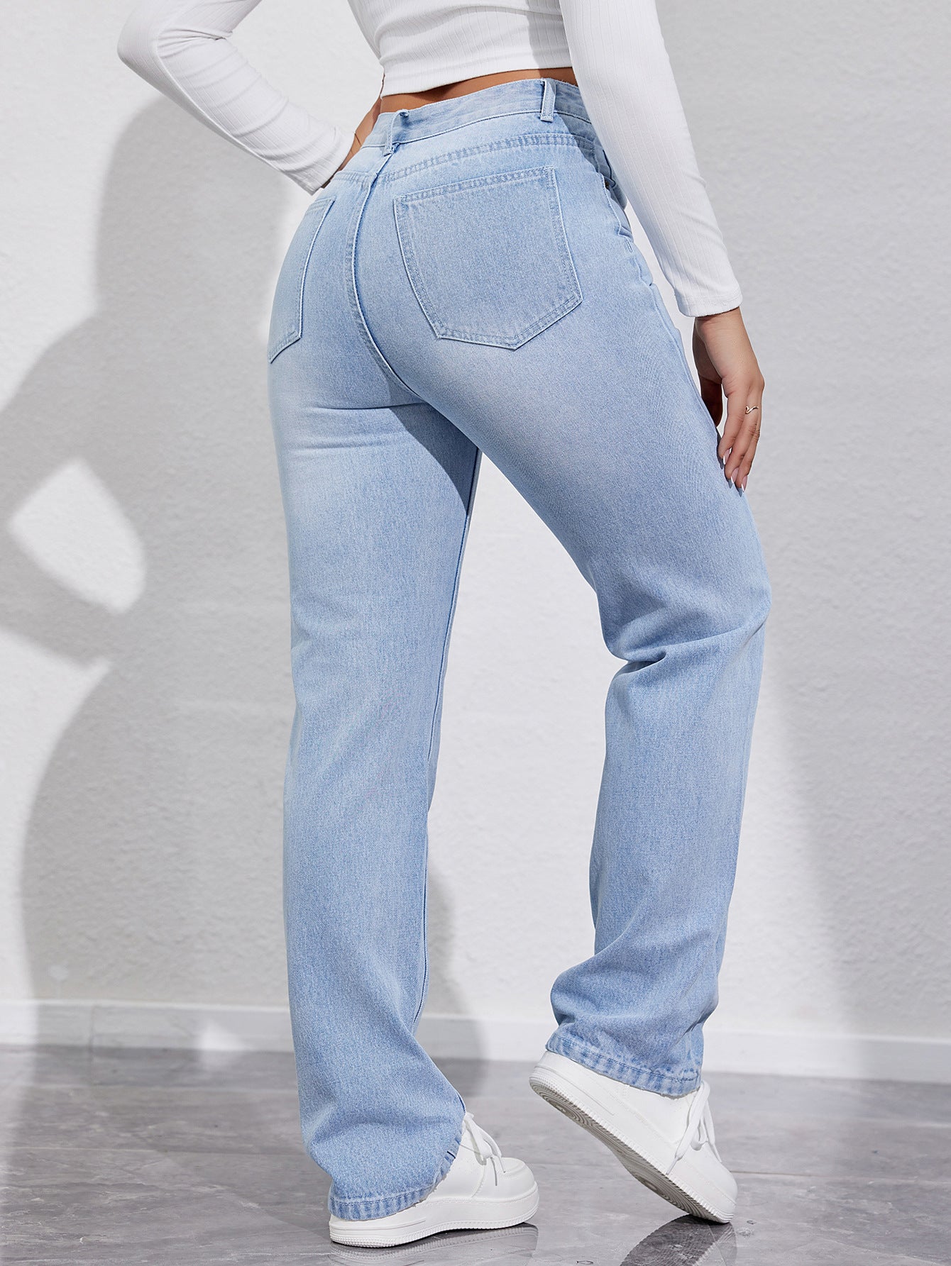 Classic Wide - Leg Jeans - asiilo.com
